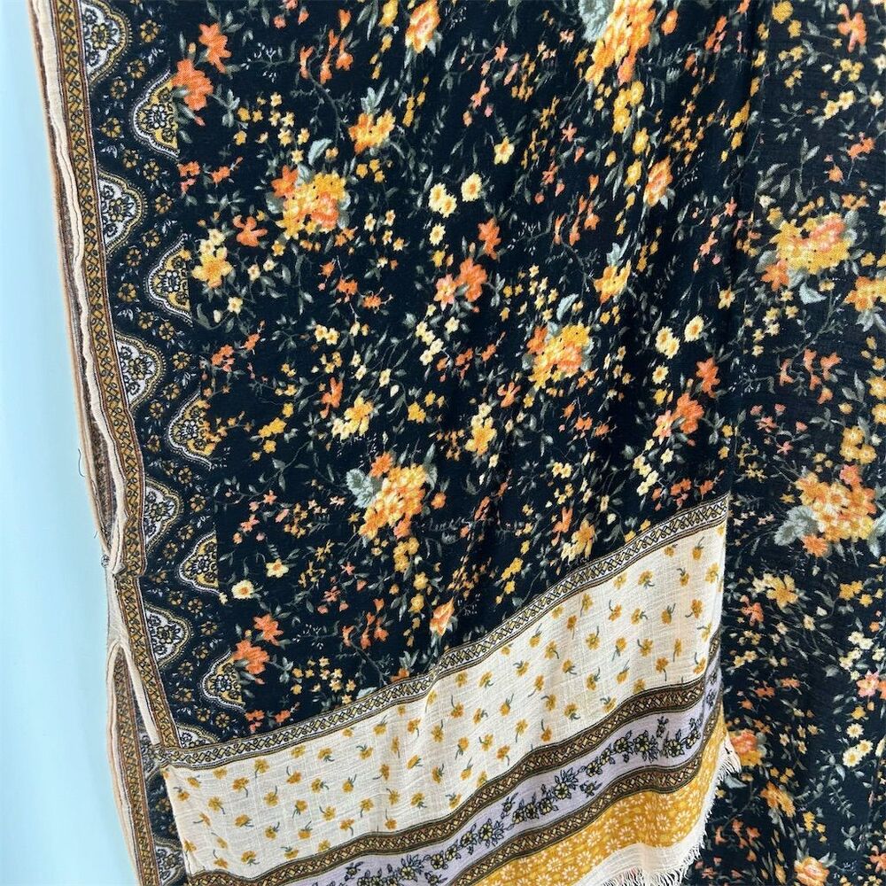 American Eagle Outfitters Black and Orange Patterned Cardigan - Picture 7 of 9